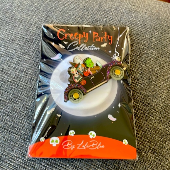 New “Frankenstein's car brooch” by LaliBlue - Picture 7 of 7